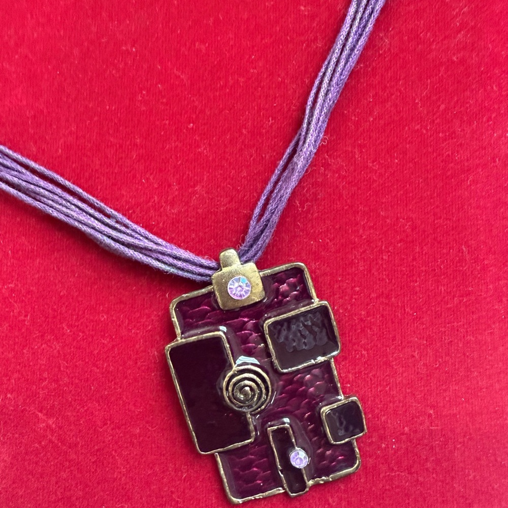 Elegant Purple Geometric Pendant Necklace